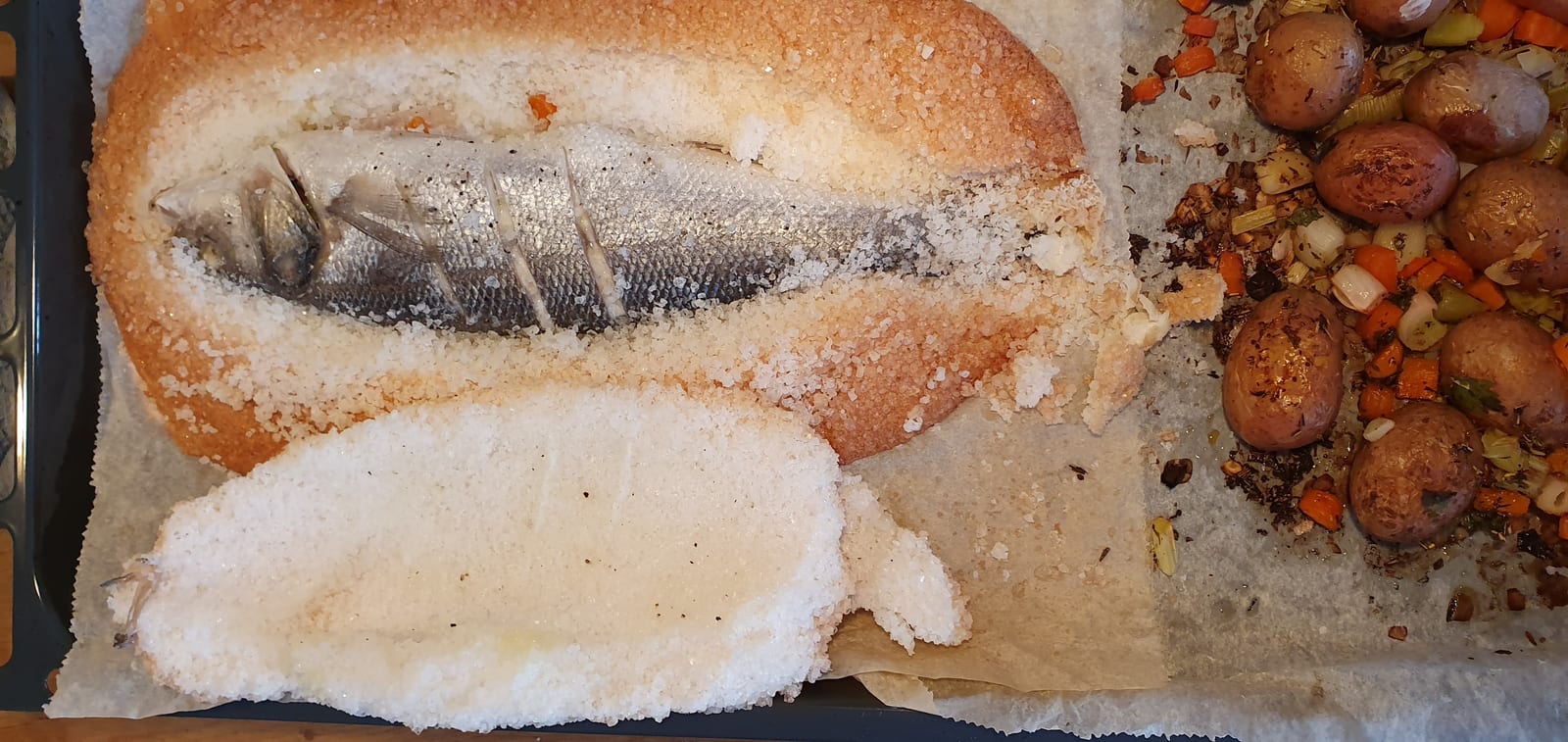 Zeebaars met zoutkorst