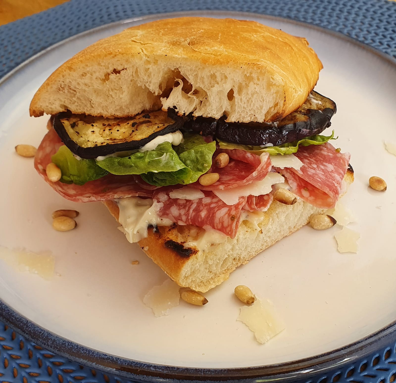 Italiaans broodje met venkelsalami